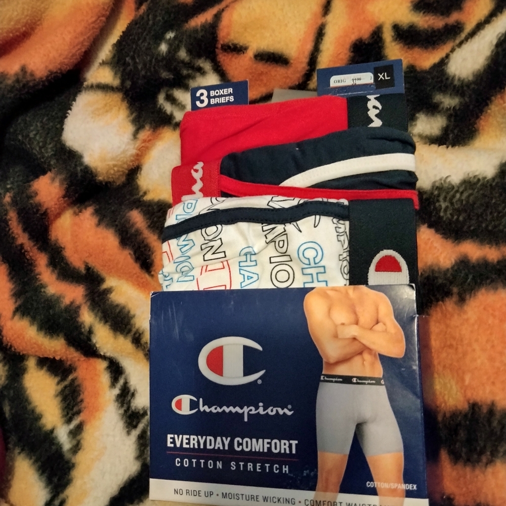 Super pack Champion Men's 3 Boxer Briefs. Cotton Stretch. New w/ Tag. Super nice
